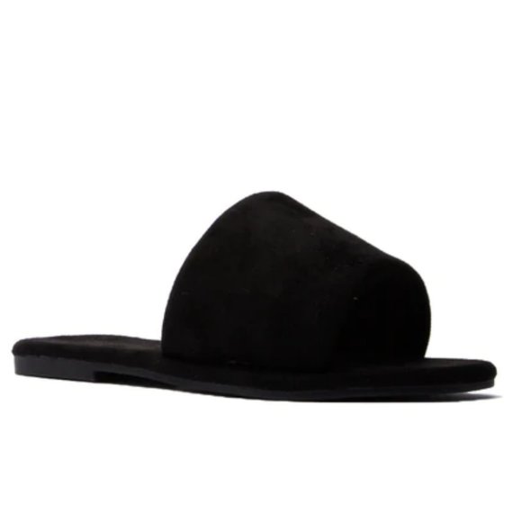 !! NEW !! Super Soft Slide Sandals in Black - Picture 5 of 9